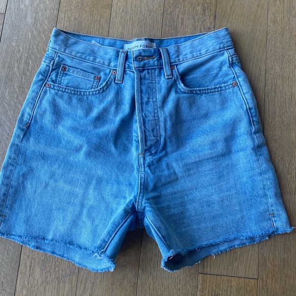 Denim Forum Yoko Mid Thigh Short 26 - Picture 2 of 3